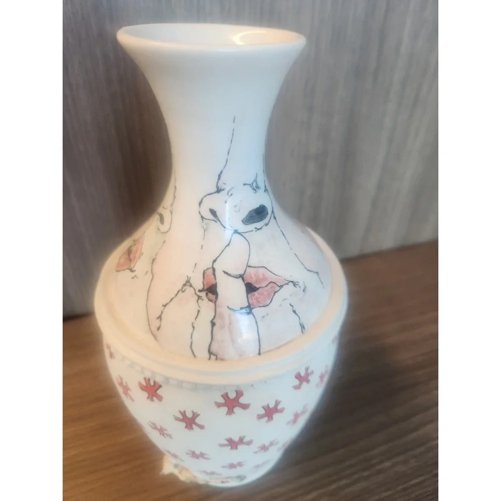 One Of A Kind Hand Made Vase Shhh! Face‎ w/Naughty Cat Ceramic Vase Signed 10
